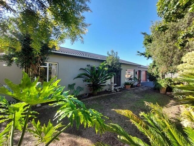 House For Sale In Die Bos, Strand