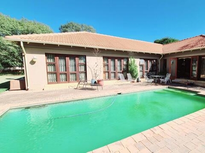 House For Sale In Kameeldrift East, Pretoria