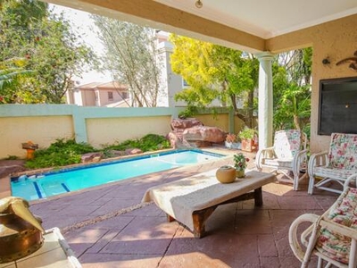 House For Sale In Moreleta Park, Pretoria