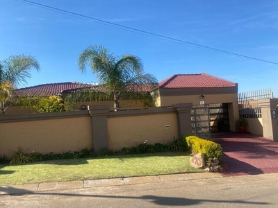 House For Sale In Orlando West, Soweto