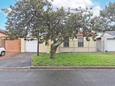House For Sale In Rondebosch East, Cape Town