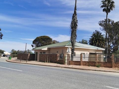 House For Sale In Willowmore, Eastern Cape