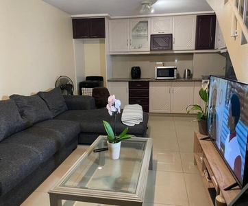 Townhouse For Rent In Essenwood, Durban