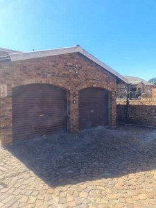 Townhouse For Rent In Windsor West, Randburg