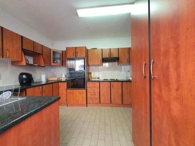 Townhouse For Sale In Amanzimtoti, Kwazulu Natal