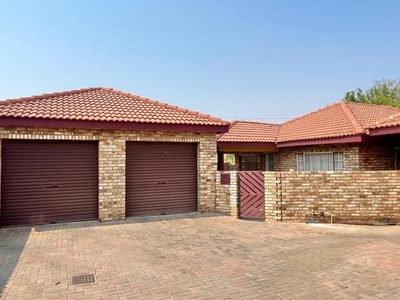 Townhouse For Sale In Lichtenburg, North West