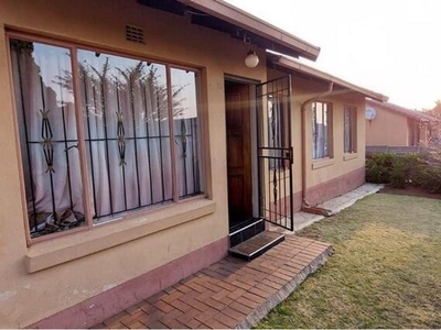 Townhouse For Sale In Ormonde, Johannesburg