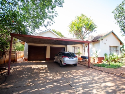 4 Bedroom House for sale in Impala Park