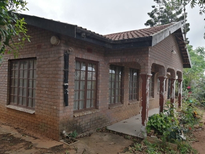 4 Bedroom House For Sale in Mobeni Heights