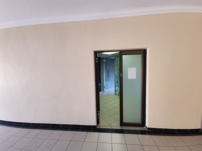 Commercial property to rent in Fourways