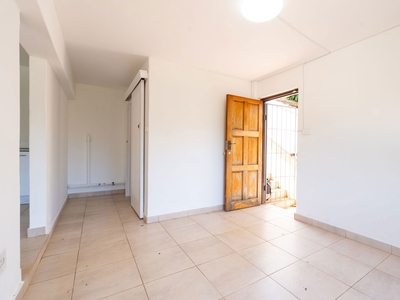 1 bedroom studio apartment to rent in Athlone (Durban North)