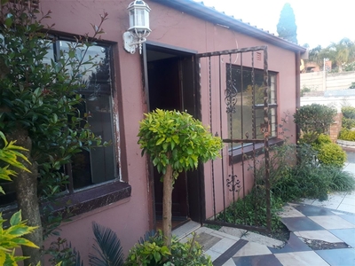 2 Bedroom Townhouse For Sale in Naturena