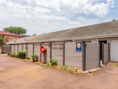 3 Bedroom townhouse - sectional for sale in Sunningdale, Umhlanga