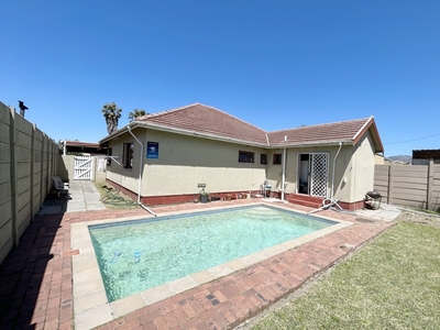 House For Sale In Grassy Park