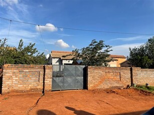 2 Bed House in Mohlakeng