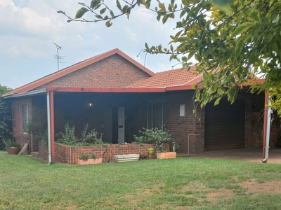 3 Bedroom House For Sale in Alberton North