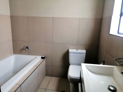 3 bedroom double-storey cluster to rent in Kyalami