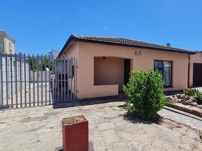 4 Bedroom house for sale in Belgravia, Cape Town
