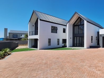 4 Bedroom House For Sale in Myburgh Park