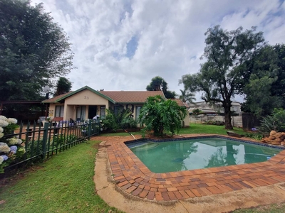 3 Bed House for Sale Crystal Park Benoni