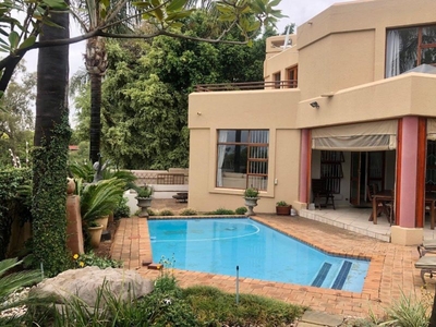 Cluster for sale with 3 bedrooms, Waterkloof Heights, Pretoria