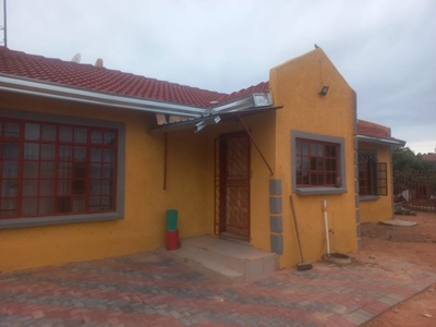 3 Bedroom House for rent Block HH
