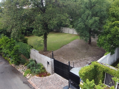 927m² Vacant Land For Sale in Craighall