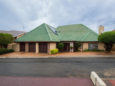House For Sale in Diepkloof