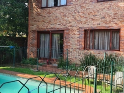 Townhouse For Sale in Edenvale Central