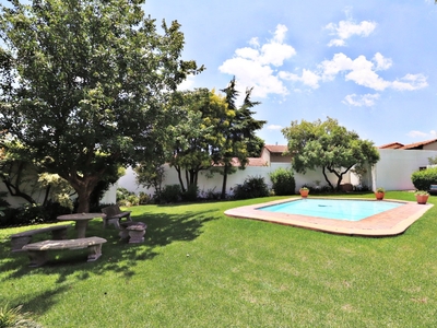 Townhouse For Sale in FOURWAYS