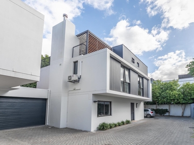 Townhouse For Sale in NEWLANDS