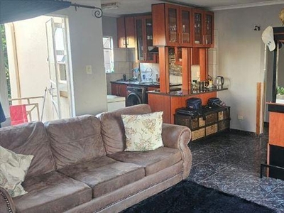 Townhouse For Sale in Pomona
