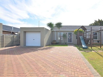 4 Bedroom house sold in Bothasig, Milnerton