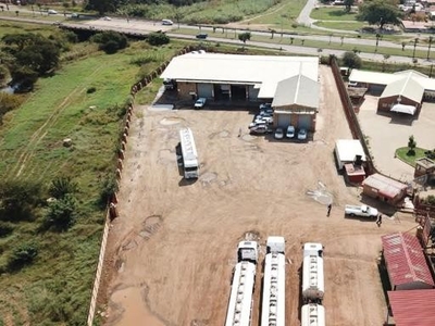 1,830m² Warehouse To Let in Silverton