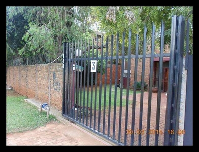3 bed property to rent in meyerspark