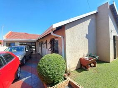 3 neat and beautiful bedroom house for sale in Soshanguve block DD