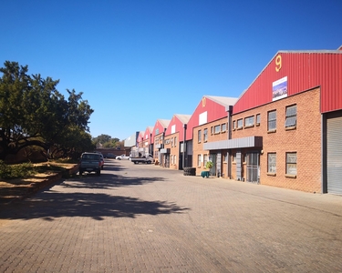 638m² Warehouse To Let in Silverton