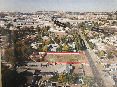 1700 m² Land available in Bedfordview