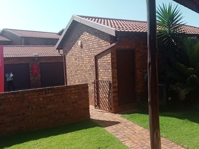 3 Bedroom townhouse - sectional for sale in Klopperpark, Germiston