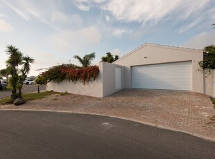 173 Westhoven Street, Edgemead, R4,350,000. You have viewed the rest, now buy the best