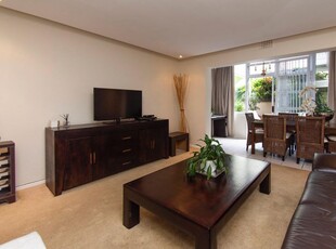 2 Bed 1 Bathroom furnished ground floor apartment.