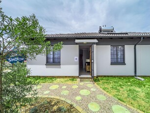 3 Bedroom House for sale in Doornpoort