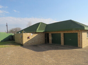 3 Bedroom Townhouse For Sale In Bergsig