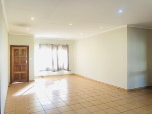 3 Bedroom Townhouse For Sale in Safari Gardens