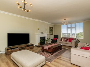 Flat/Apartment For Sale in Rondebosch