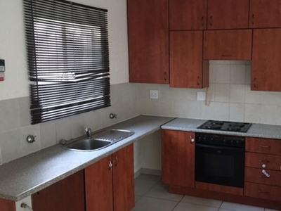 2 Bedroom duplex townhouse - sectional for sale in Greenstone Hill, Edenvale