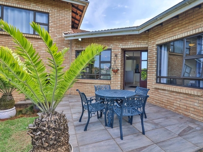 3 Bedroom Townhouse Sold in Amanzimtoti