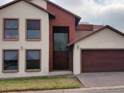 4 Bedroom house for sale in Kosmosdal, Centurion