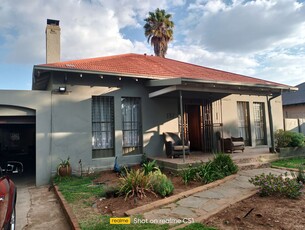 2 Bedroom Freehold To Let in Boksburg South