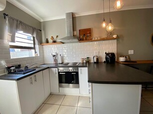 2 Bedroom House For Sale in Stellendale